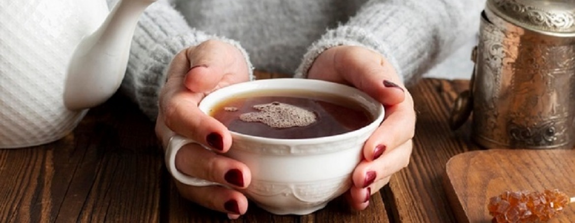 عوارض مصرف خوردن چای زیاد