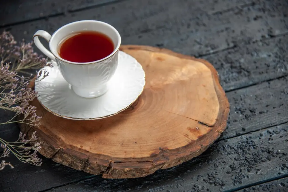 راهنمای تشخیص چای میعاد اصیل؛ از هولوگرام طلایی تا کیفیت دم‌کردن